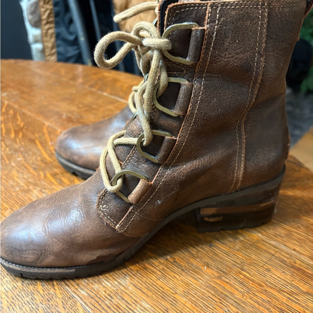 Sorel- Cate Women's Brown Lace-Up Leather Ankle Boots